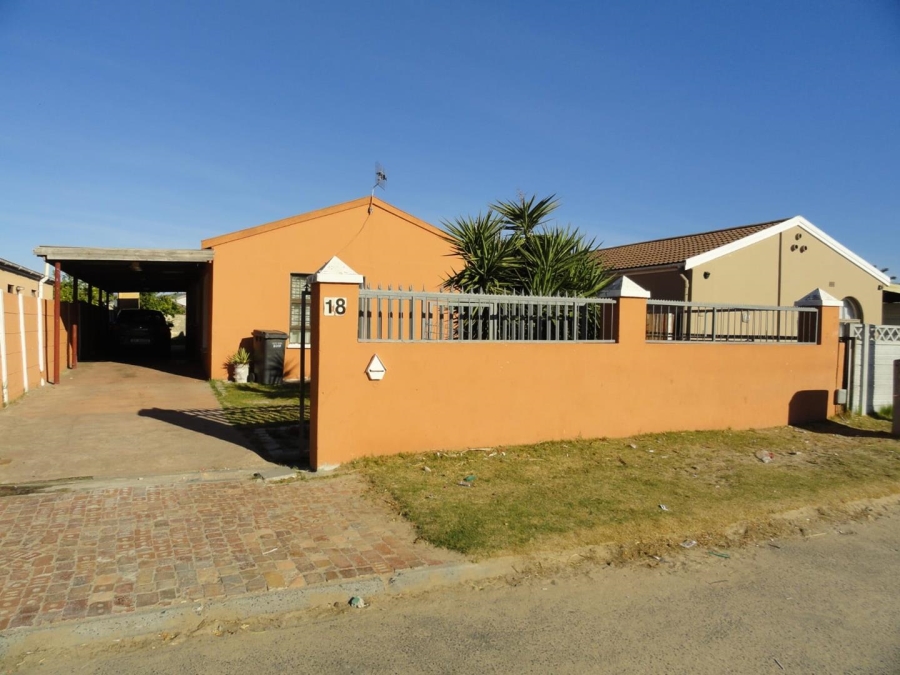 4 Bedroom Property for Sale in Scottsdene Western Cape